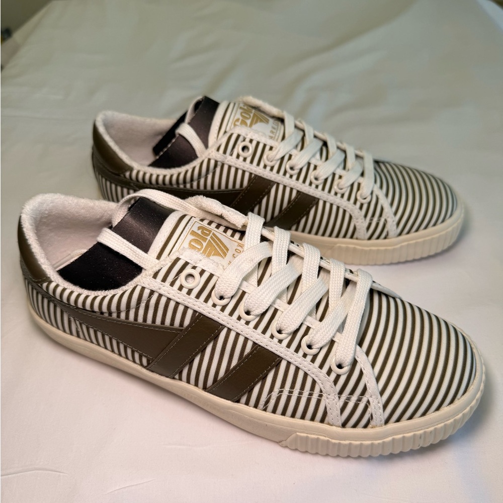 Gola Talbots Mark Cox  Low-Top Sneakers in Olive& White Opulent stripe